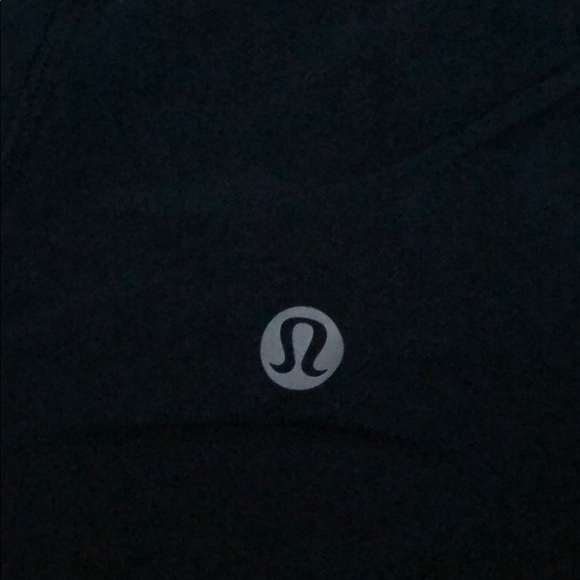 Lululemon workout tank top - Picture 2 of 4